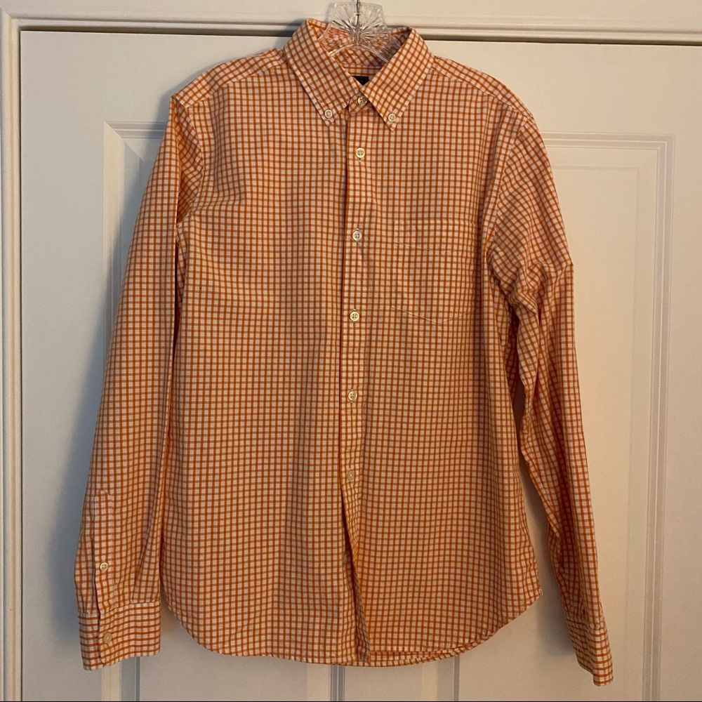 GAP mens’s dress shirt: orange & white